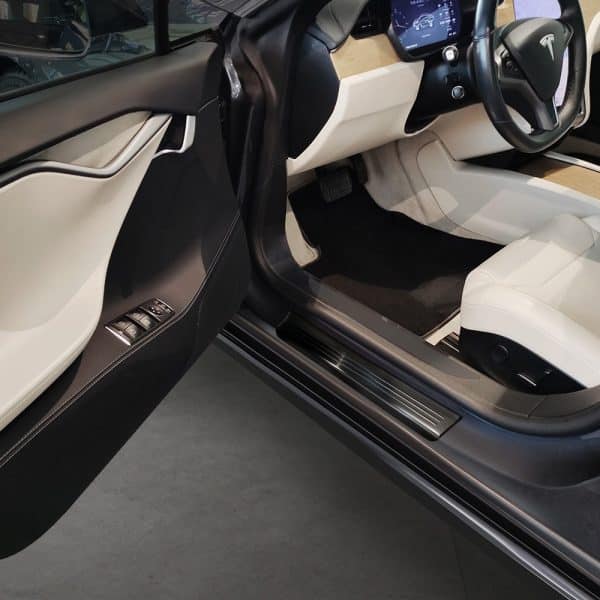 Stainless steel door sill panels-Lines brushed