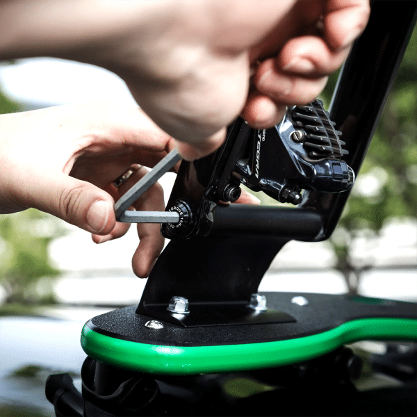 Thru axle fork mount